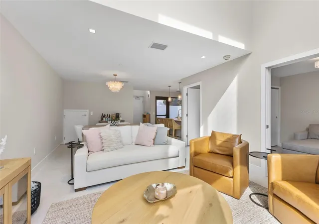 4th image of 1558 4Th St, SARASOTA, FL 34236