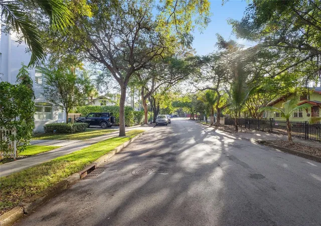 2nd image of 58 Ne 48th St, Miami, FL 33137 | MLS# OM718302
