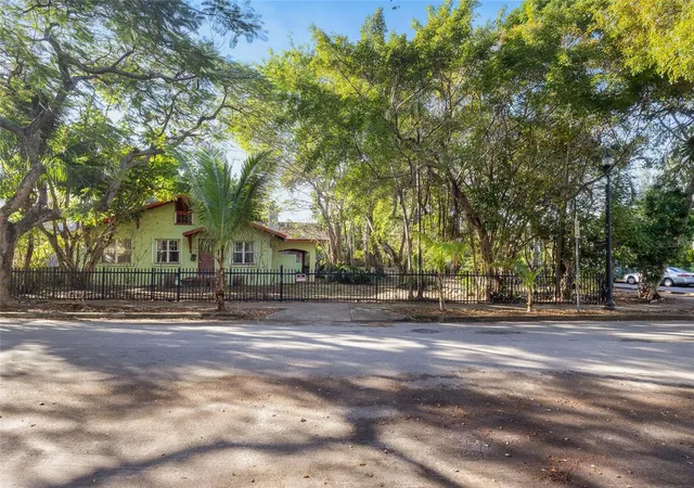 Photo 3 of Single family home for sale at 58 Ne 48th Street, Miami, FL 33137 | MLS# OM718302 | Listing updated on 2026-02-07