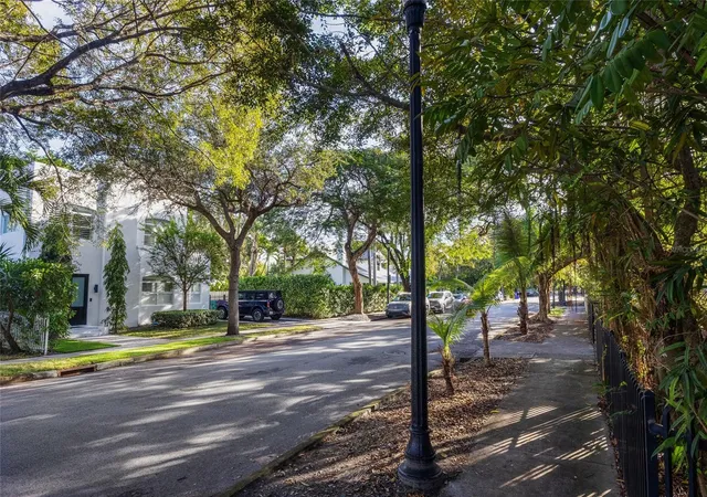 9th image of 58 Ne 48th St, Miami, FL 33137 | MLS# OM718302