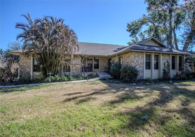 2nd image of 13 Hermosa Dr, Eustis, FL 32726 | MLS# G5107869
