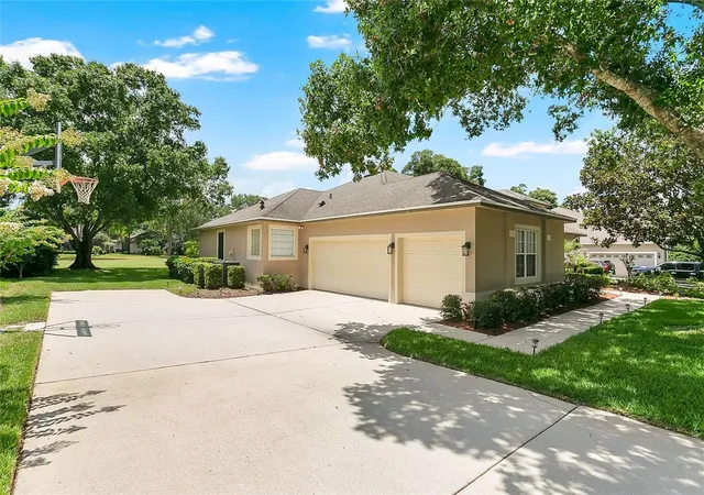 Homes for sale in Apopka, FL | 816 Mystic Oak Pl, Apopka, FL 32712 | MLS# O6380641