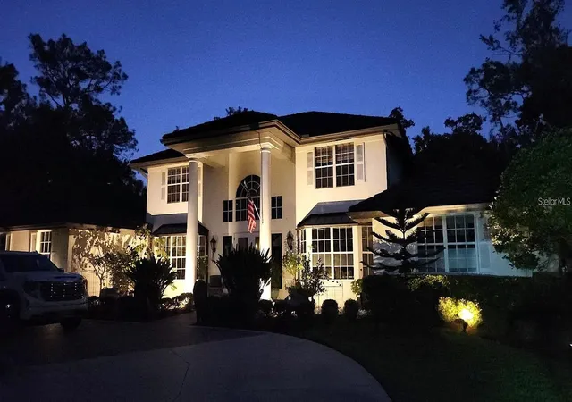 Photo 2 of Single family home for sale at 3171 Dick Wilson Dr, Sarasota, FL 34240 | MLS# A4681698 | Listing updated on 2026-08-22