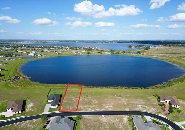 Homes for sale in Auburndale, FL | 279 Spinnaker Ct, Auburndale, FL 33823 | MLS# S5143397