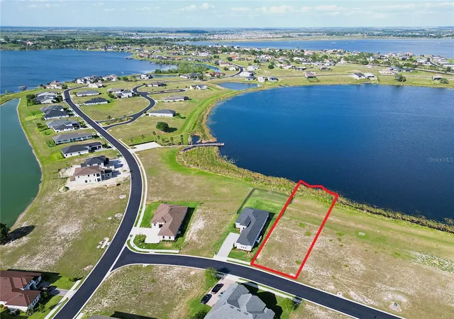 Homes for sale in Auburndale, FL | 279 Spinnaker Ct, Auburndale, FL 33823 | MLS# S5143397