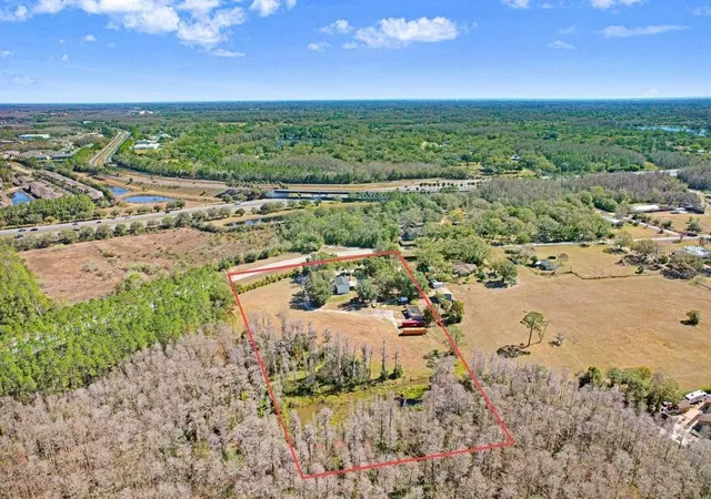Photo 3 of Sale Pending at Tobacco Rd, Lutz, FL 33558 | MLS# TB8473967 | Listing updated on 2026-09-06