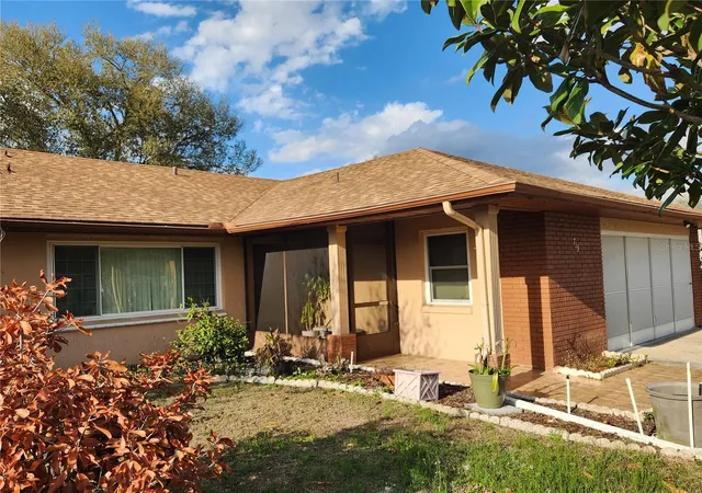 Photo 2 of Single family home for sale at 713 Bear Way, Kissimmee, FL 34759 | MLS# S5143415 | Listing updated on 2026-03-08