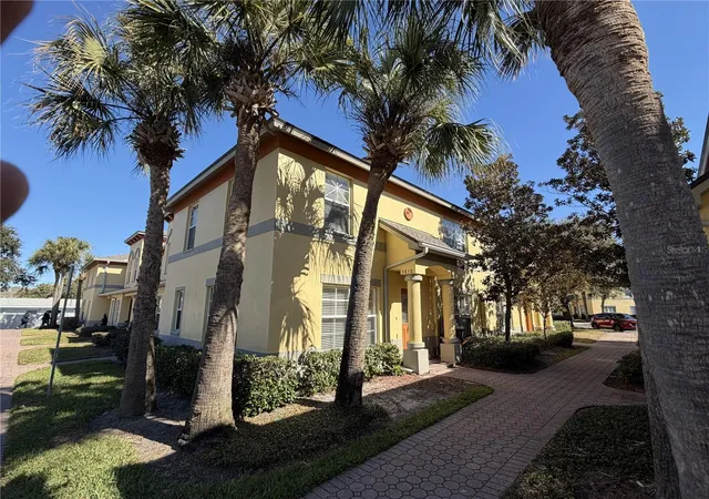 2nd image of 3858 Island Wy, Saint Petersburg, FL 33705 | MLS# TB8474029