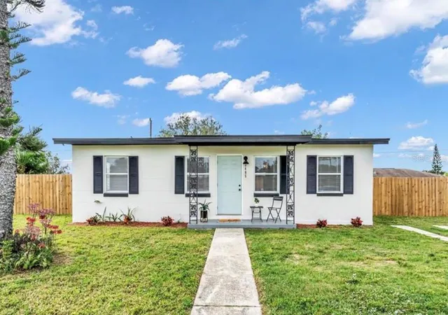 Homes for sale in Port Charlotte, FL | 3405 Lucerne Ter, Port Charlotte, FL 33952 | MLS# C7521661