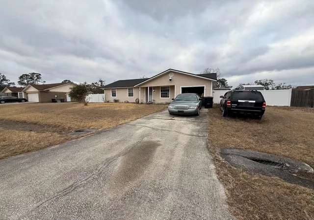 2nd image of 8819 Falcon Trace Dr S, Jacksonville, FL 32222 | MLS# FC315997