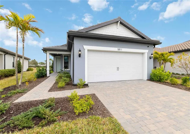 Homes for sale in Bradenton, FL | 5811 Silverside Pine Ct, Bradenton, FL 34211 | MLS# A4681775