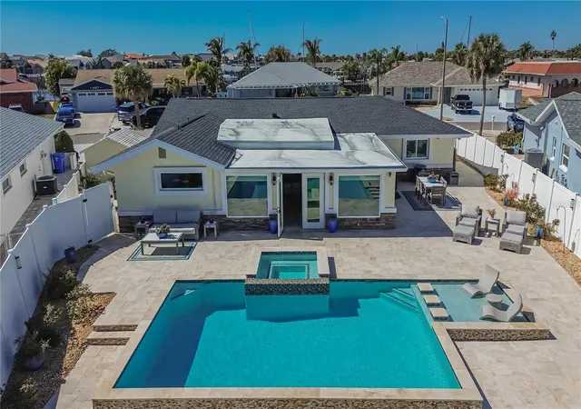 2nd image of 6404 Lake Sunrise Dr, Apollo Beach, FL 33572 | MLS# TB8474134