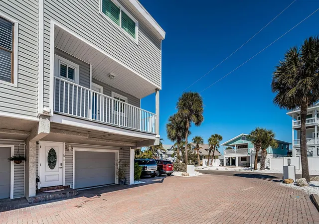 3rd image of 12274 1St St W #8, Treasure Island, FL 33706 | MLS# TB8474216
