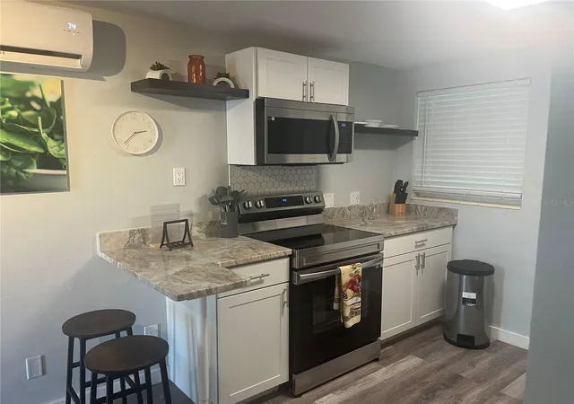 2nd image of 115 Cleveland Ave, Largo, FL 33770 | MLS# TB8474230