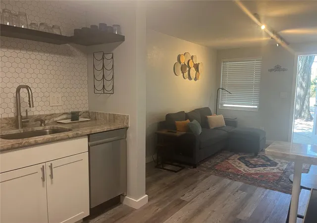 5th image of 115 Cleveland Ave, Largo, FL 33770 | MLS# TB8474230