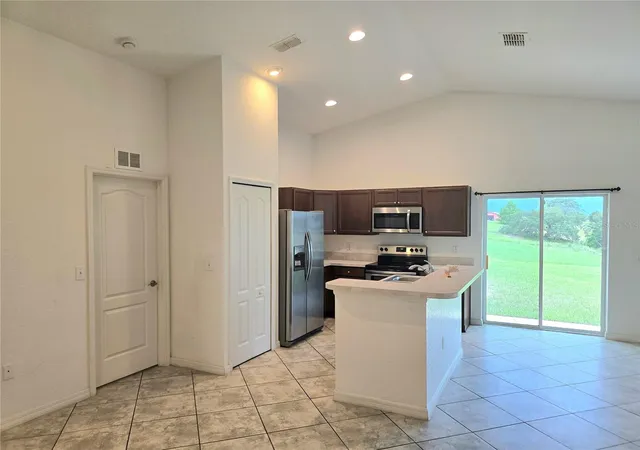 Photo 4 of Single family home for sale at 326 Dinner Lake Ct, Lake Wales, FL 33859 | MLS# P4937772 | Listing updated on 2026-10-06