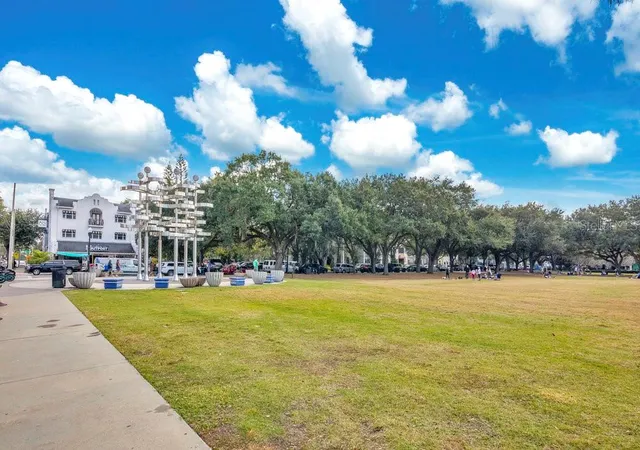 Photo 32 of Townhouse for sale at 1010 E Robinson St, Orlando, FL 32801 | MLS# O6380935 | Listing updated on 2026-09-13