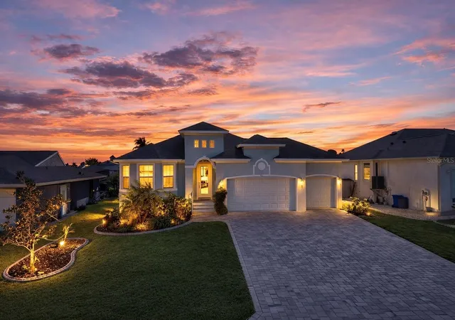 Photo 1 of Single family home for sale at 916 Spindle Palm Way, Apollo Beach, FL 33572 | MLS# TB8474317 | Listing updated on 2026-07-16