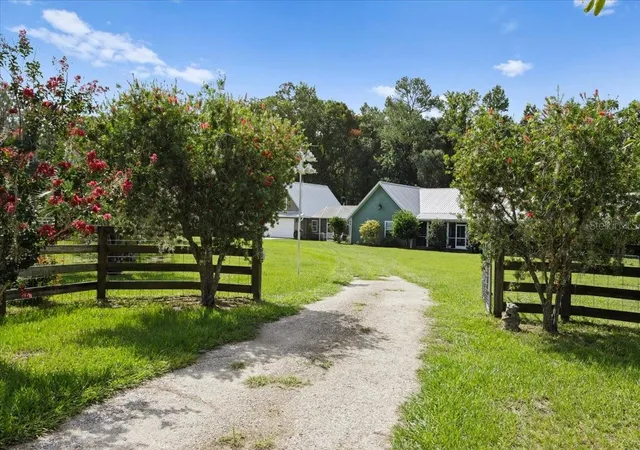 2nd image of 27471 Nw 173rd Ter, Alachua, FL 32615 | MLS# GC537361