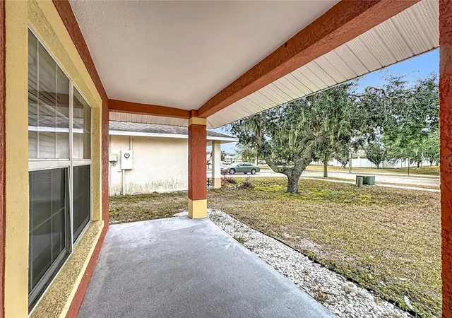 3rd image of 11112 Hidden Breeze Dr, Wimauma, FL 33598 | MLS# TB8474375