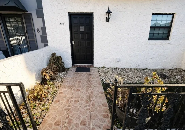 4th image of 625 N Halifax Ave #9, Daytona Beach, FL 32118 | MLS# O6381042