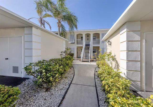 Photo 1 of Sale Pending at 435 Cerromar Ln #326, Venice, FL 34293 | MLS# N6142886 | Listing updated on 2026-09-24