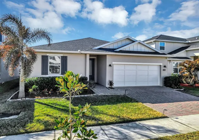 Photo 3 of Single family home for sale at 3393 Blf Oak Ln, Sanford, FL 32771 | MLS# O6381065 | Listing updated on 2026-10-09