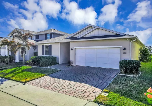 Photo 4 of Single family home for sale at 3393 Blf Oak Ln, Sanford, FL 32771 | MLS# O6381065 | Listing updated on 2026-10-09