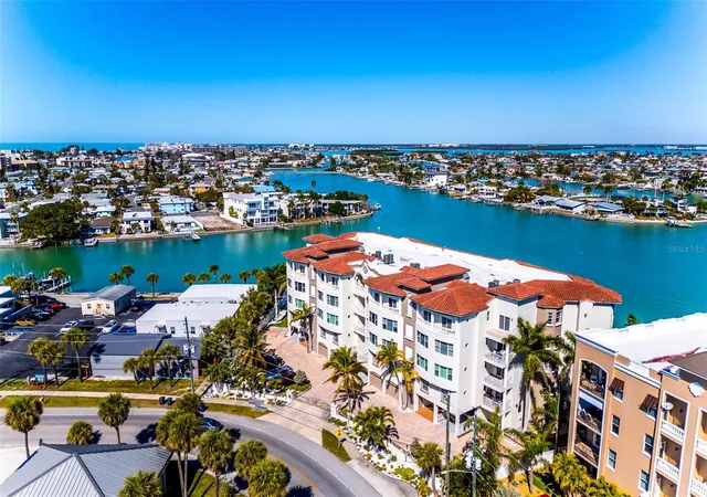 2nd image of 220 108th Ave #304, Treasure Island, FL 33706 | MLS# TB8474500