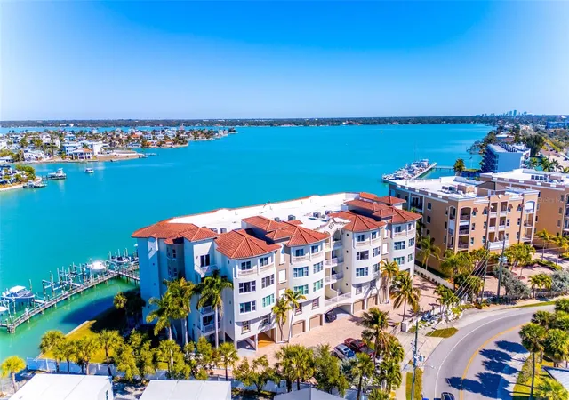 3rd image of 220 108Th Ave, Treasure Island, FL 33706