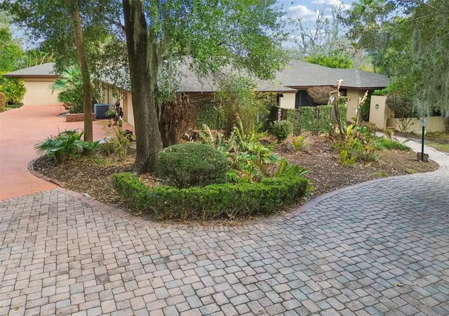 Photo 3 of Single family home for sale at 5324 Woodhaven Ln, Lakeland, FL 33813 | MLS# L4959287 | Listing updated on 2026-06-24