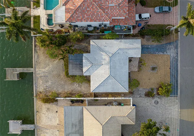 Photo 3 of Single family home for sale at 1425 Corey Way S, South Pasadena, FL 33707 | MLS# TB8474553 | Listing updated on 2026-09-21