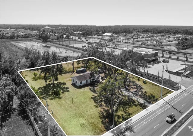 2nd image of 2519 Moccasin Wallow Rd, Palmetto, FL 34221 | MLS# A4681930