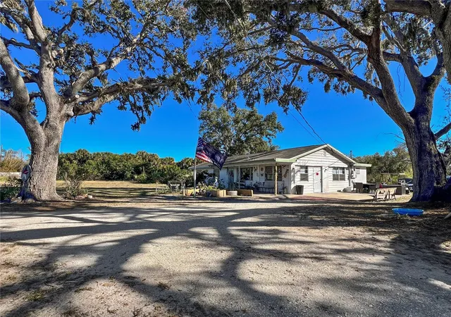 5th image of 2519 Moccasin Wallow Rd, Palmetto, FL 34221 | MLS# A4681930