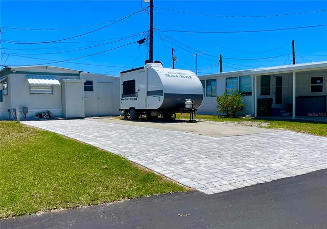Homes for sale in Palmetto, FL | 47 Illinois St, Palmetto, FL 34221 | MLS# A4681945
