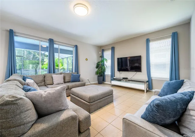 Photo 3 of Single family home for sale at 1091 Marcello Blvd, Kissimmee, FL 34746 | MLS# O6381209 | Listing updated on 2026-03-12