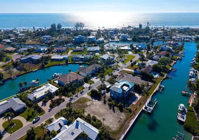 4th image of 721 Emerald Harbor Dr, Longboat Key, FL 34228 | MLS# A4681959