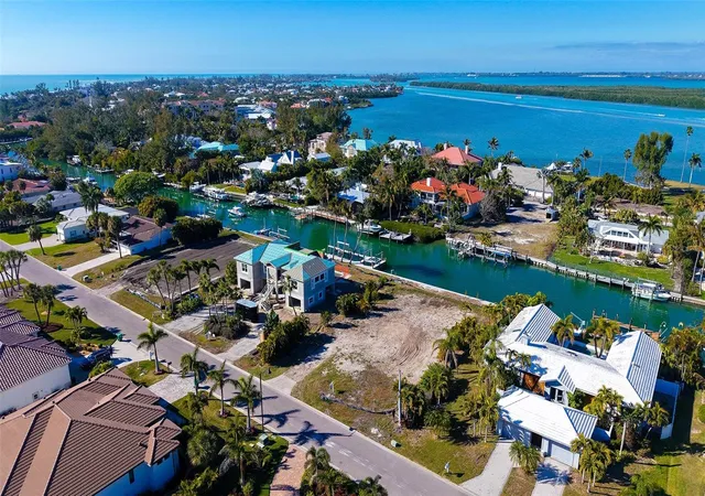 9th image of 721 Emerald Harbor Dr, Longboat Key, FL 34228 | MLS# A4681959