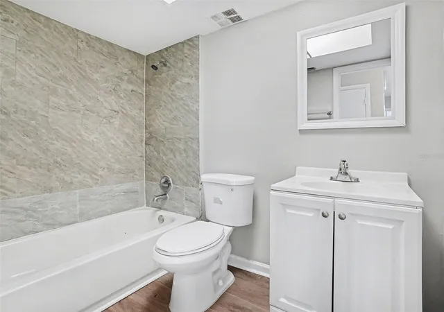 Photo 17 of Single family home for sale at 555 Thomas Jefferson Way, ORLANDO, FL 32809 | MLS# O6381251 | Listing updated on 2026-09-25