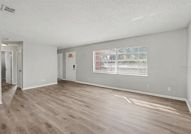Photo 4 of Single family home for sale at 555 Thomas Jefferson Way, Orlando, FL 32809 | MLS# O6381251 | Listing updated on 2026-08-10