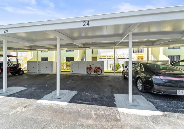 4th image of 1 Windrush Blvd #24, Indian Rocks Beach, FL 33785 | MLS# TB8474663