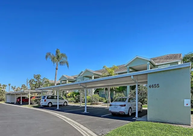 Photo 1 of Condo for sale at 4655 Tower Hl Ln #2422, Sarasota, FL 34238 | MLS# A4681979 | Listing updated on 2026-09-16