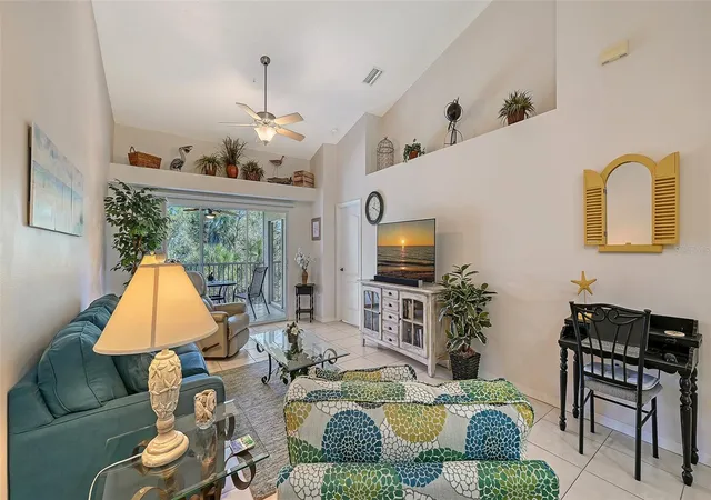 Photo 3 of Condo for sale at 4655 Tower Hl Ln #2422, Sarasota, FL 34238 | MLS# A4681979 | Listing updated on 2026-09-16