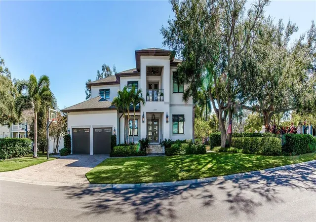 Homes for sale in Tampa, FL | 2501 S Dundee St, Tampa, FL 33629 | MLS# TB8474746