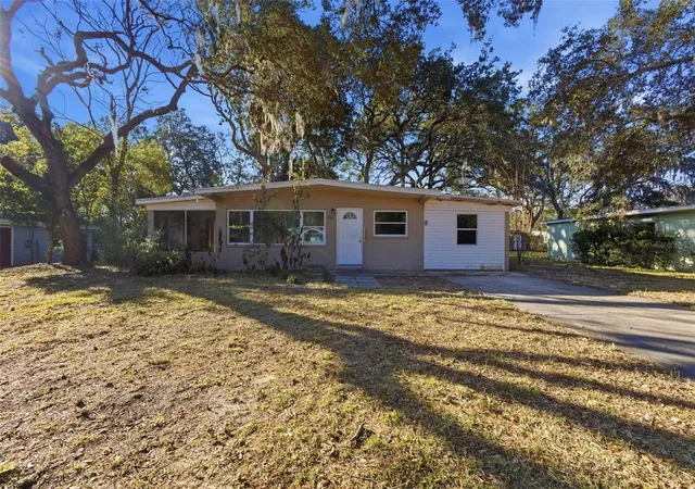 Photo 2 of Single family home for sale at 762 Valencia Ave, Orange City, FL 32763 | MLS# V4947275 | Listing updated on 2026-09-23
