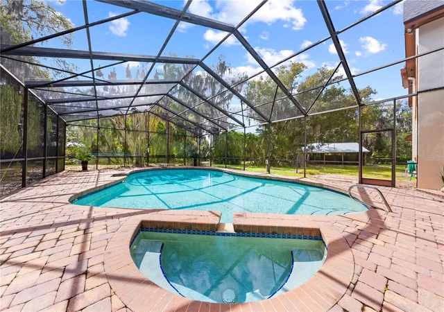 Photo 4 of Single family home for sale at 1540 Grandview Blvd, Kissimmee, FL 34744 | MLS# S5143565 | Listing updated on 2026-10-06