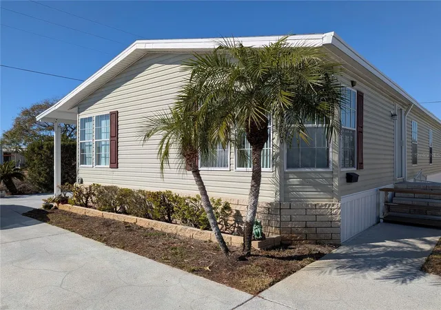Photo 3 of Manufactured home for sale at 34709 Lake Dr N, Pinellas Park, FL 33781 | MLS# TB8474823 | Listing updated on 2026-09-04