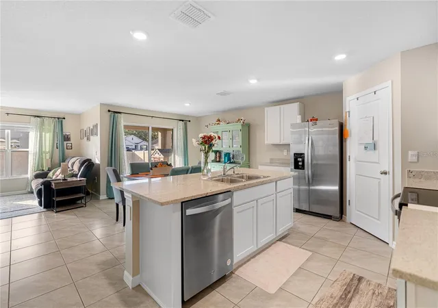 5th image of 11389 Se 67Th Cir, Belleview, FL 34420 | MLS# OM718526
