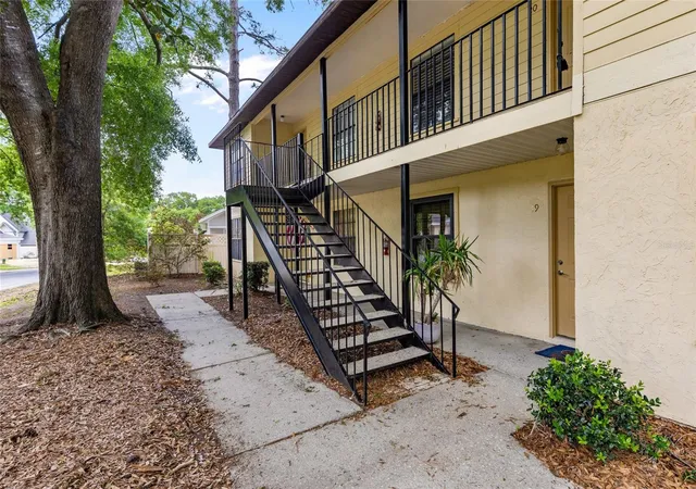 Listing Photo 4 - Condo for sale in building located at 6400 Nw 106Th Pl, Gainesville, FL 32615 - Unit #20