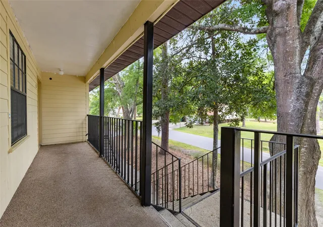 Listing Photo 5 - Condo for sale in building located at 6400 Nw 106Th Pl, Gainesville, FL 32615 - Unit #20